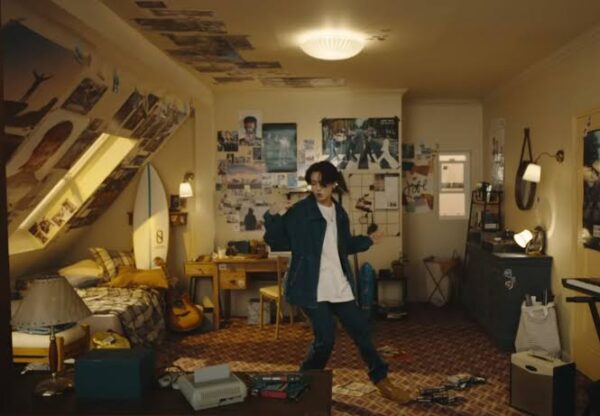 BTS(防弾少年団)MV「ダイナマイト(Dynamite)」のジョングクの部屋がかわいい!部屋着?パジャマに胸キュン!