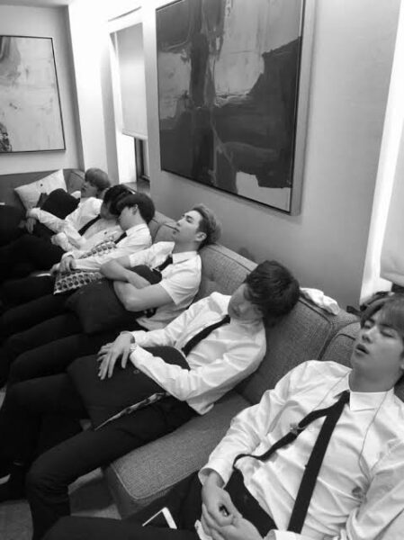 BTS(防弾少年団)ジミンの睡眠時間は短い?韓国人の平均と比べてみました!