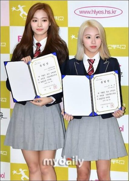 TWICE(トゥワイス)の幼少期や高校・中学時代の卒アル画像まとめ
