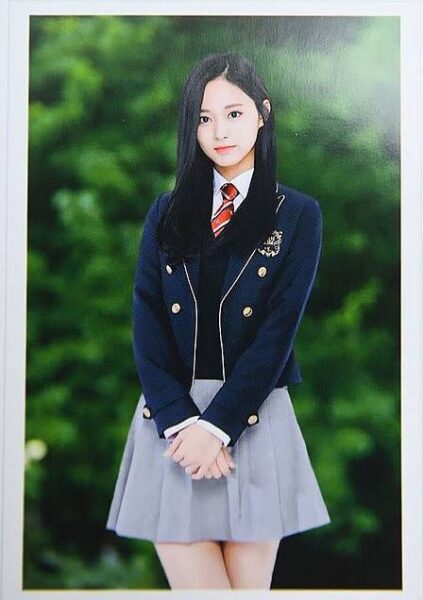 TWICE(トゥワイス)の幼少期や高校・中学時代の卒アル画像まとめ