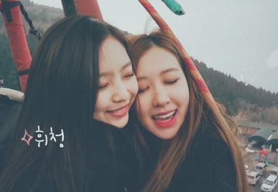 BLACKPINK(ブラックピンク)のメンバーは仲悪い?仲良しコンビ・エピソードはある?