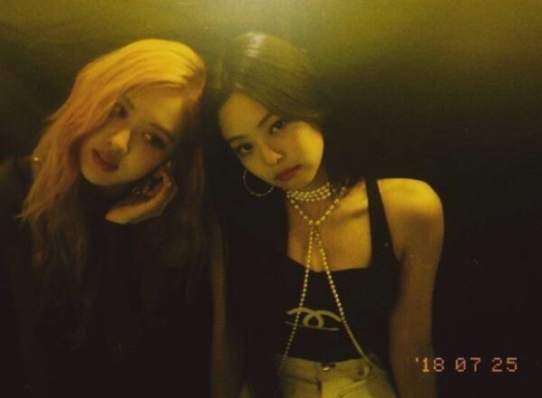 BLACKPINK(ブラックピンク)のメンバーは仲悪い?仲良しコンビ・エピソードはある?