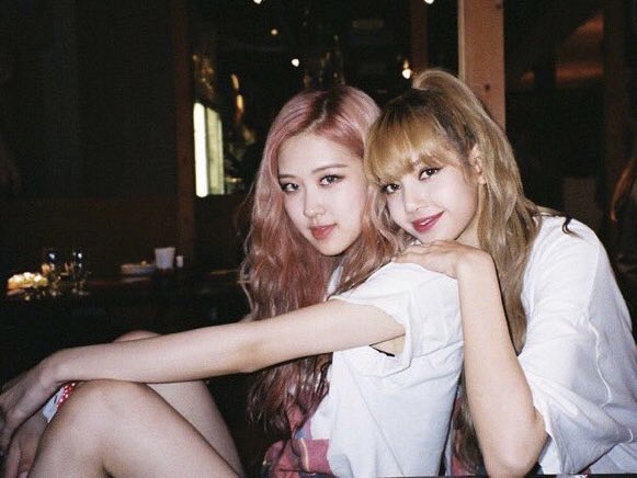 BLACKPINK(ブラックピンク)のメンバーは仲悪い?仲良しコンビ・エピソードはある?