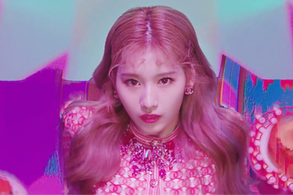 TWICE(トゥワイス)公式のメンバーカラー2021｜決め方は何だった？