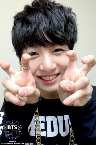BTS(防弾少年団)のジョングクの子供時代を調査!中学時代の写真も!?
