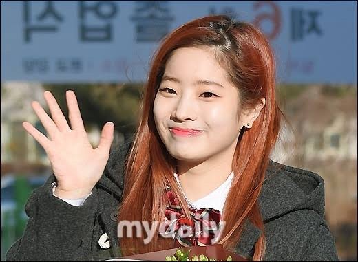 TWICEメンバーの年齢順2022版!誕生日一覧も合わせて紹介!