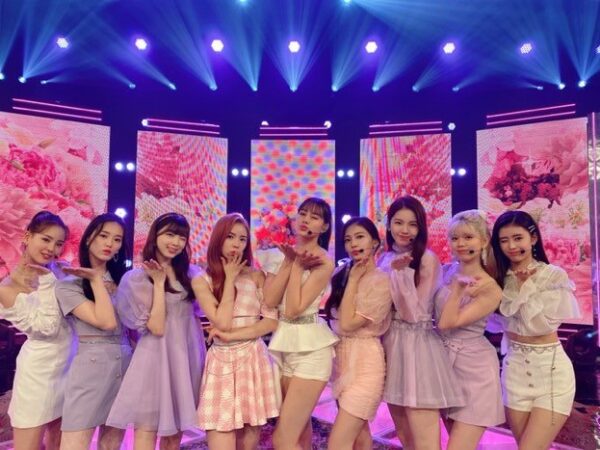 NiziU(ニジュー)のアルバム「U」の3形態の違いを比較・予約特典のまとめ