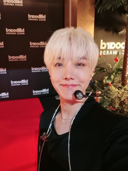 BTSメンバーの見分け方｜ダイナマイトの立ち位置と歌い出しは誰？