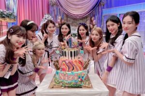 NiziU(ニジュー)のアルバム「U」の3形態の違いを比較・予約特典のまとめ