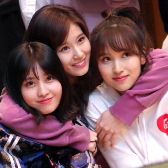 TWICE(トゥワイス)のライブチケット倍率とは？ファンクラブは何枚買える？