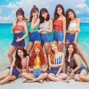 TWICE(トゥワイス)の日本語オリジナル曲の人気順・最新ランキング2022年版！