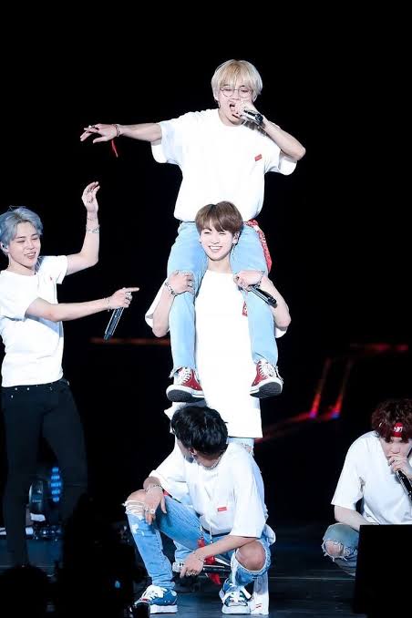 BTS(防弾少年団)V(テテ/ヴィ)とジョングクはラブラブ?!面白いエピソード集