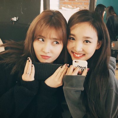 TWICE(トゥワイス)の血液型一覧|チェヨンは珍しいB(Rhマイナス)型?