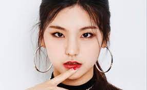 ITZY(イッジ)の誕生日・年齢順|身長体重と血液型一覧