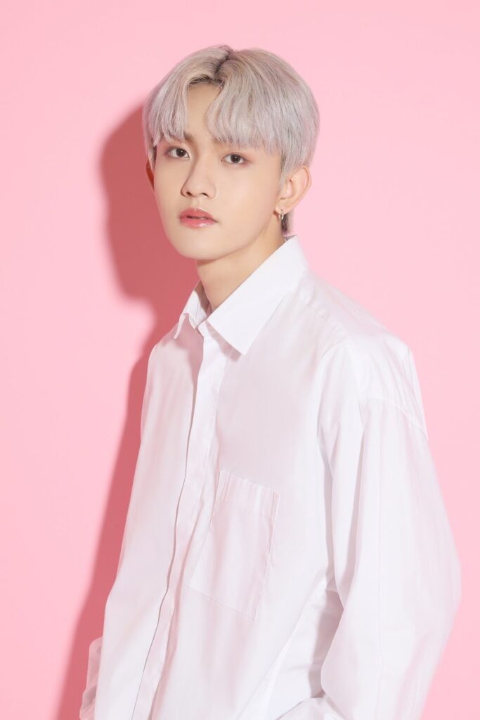 INI(アイエヌアイ)の国籍は？韓国人みたいだど日本人だけ？