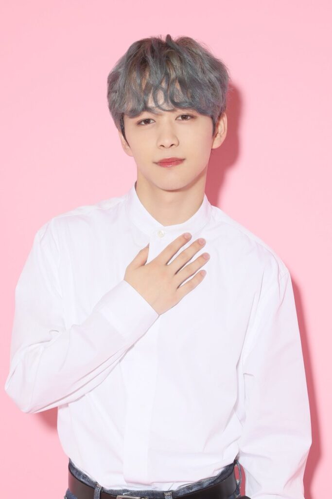 INI(アイエヌアイ)の国籍は？韓国人みたいだど日本人だけ？