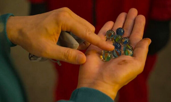 イカゲームのビー玉の遊び方のルール