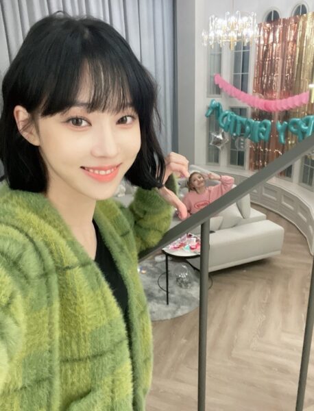 aespa(エスパ)ウインターのピアスの位置は?空港ファッションや私服にも注目!