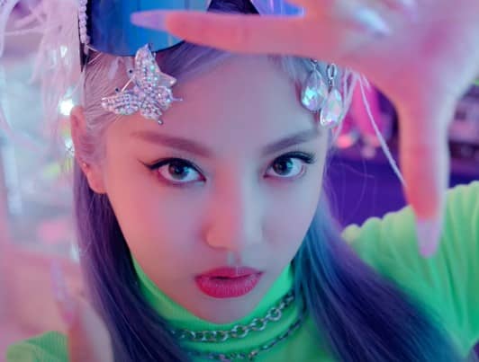 aespa(エスパ)ニンニンのリップや香水・カラコンまで!愛用コスメ紹介!