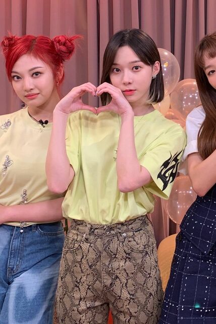 aespa(エスパ)ウインターのピアスの位置は?空港ファッションや私服にも注目!