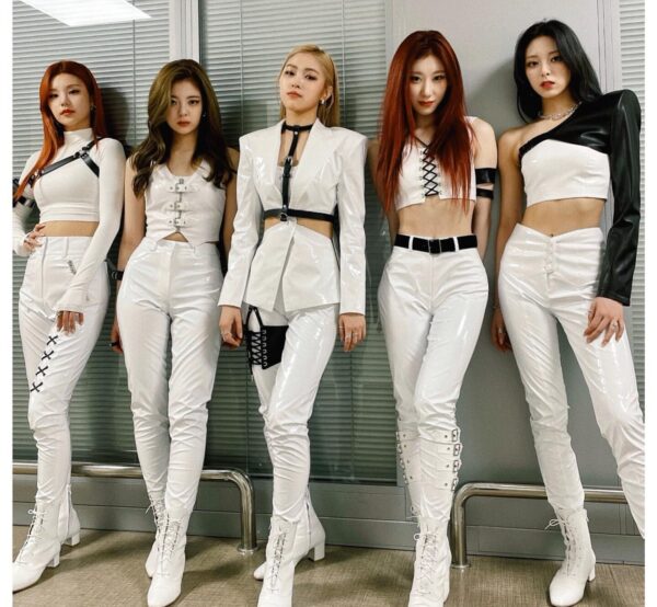 ITZY(イッジ)のスタイルの良さランキング!足が太いスタイル悪いメンバーは?
