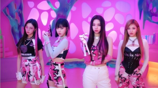 aespa(エスパ)の韓国の反応や海外での人気は？日本の評判と比較！