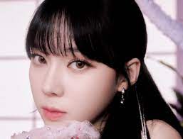 aespa(エスパ)ウインターの香水やリップは？愛用コスメの紹介