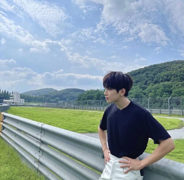 SEVENTEEN(セブチ)がインスタやめた理由とは?やってないメンバーは誰?