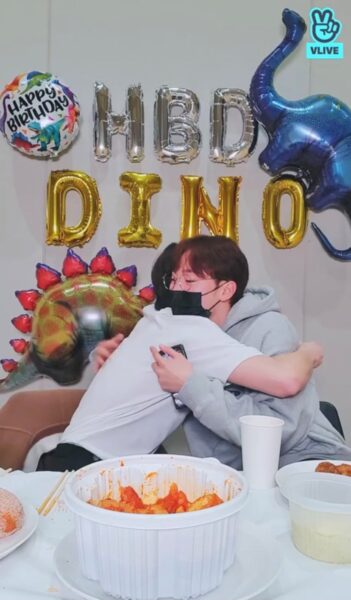 SEVENTEEN(セブチ)は人気落ちた?韓国では人気ない?日本人気はなぜ?