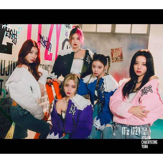 ITZY(イッジ)メンバーの挨拶の意味一覧｜手の動作・ジェスチャー