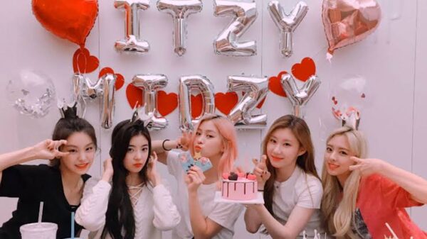 ITZY(イッジ)メンバーの挨拶の意味一覧｜手の動作・ジェスチャー