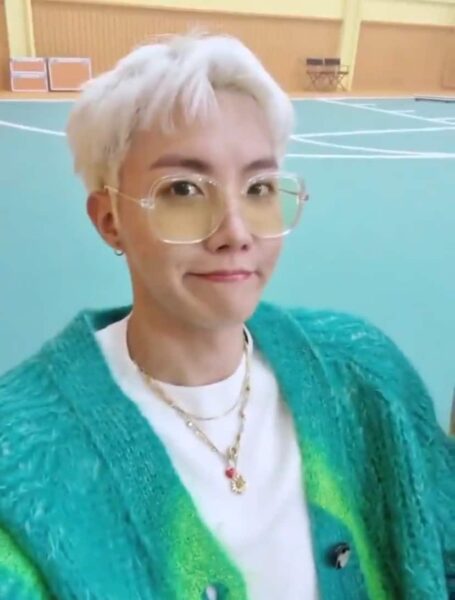 BTS J-HOPE(ホソク)の家族構成|両親(父親・母親)と兄弟はどんな人?