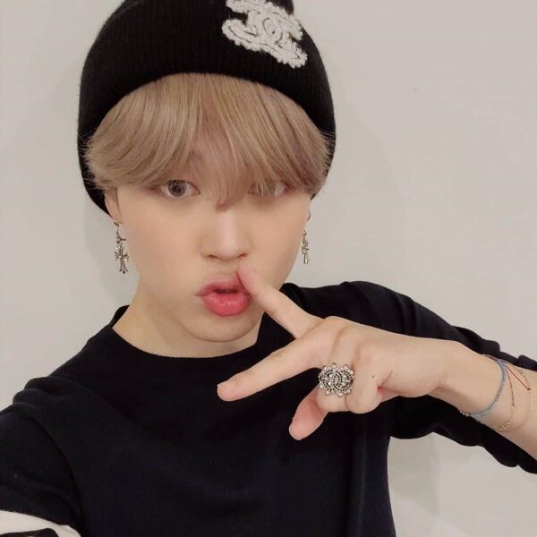BTS ジミンのメイクやリップなど!愛用コスメについて紹介していきます!