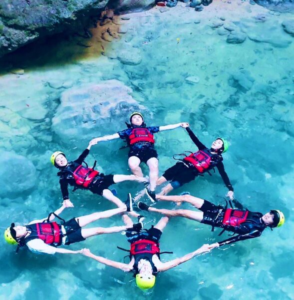 BTS ジミンはテミンと仲良しでコラボもしてる？旅行も行っているほど！