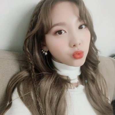 TWICE(トゥワイス)のハイタッチ会は塩対応?態度が悪過ぎて事件が?