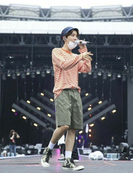 BTS J-HOPE(ホソク)私服のブランドは？帽子・着用スニーカーも紹介