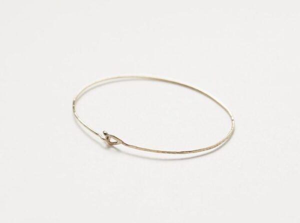 BTS ジミン着用の赤やゴールドのブレスレットはHANNA?