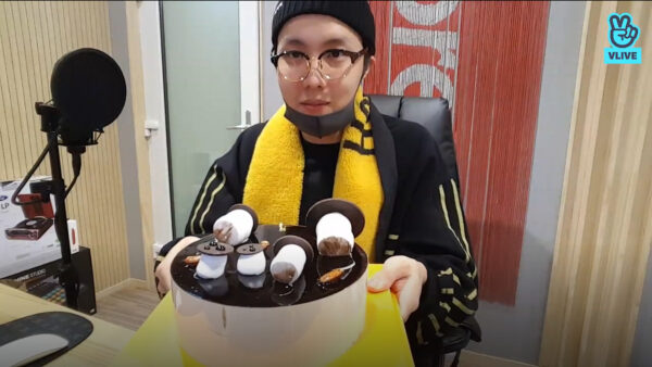 BTS J-HOPE(ホソク)誕生日にVライブ!ケーキ落とす?