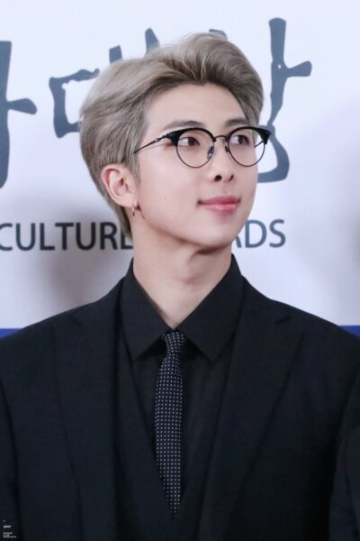 BTS RM(ナムジュン)好みのタイプ・彼女はいる?薬指に指輪から結婚してるという噂も?