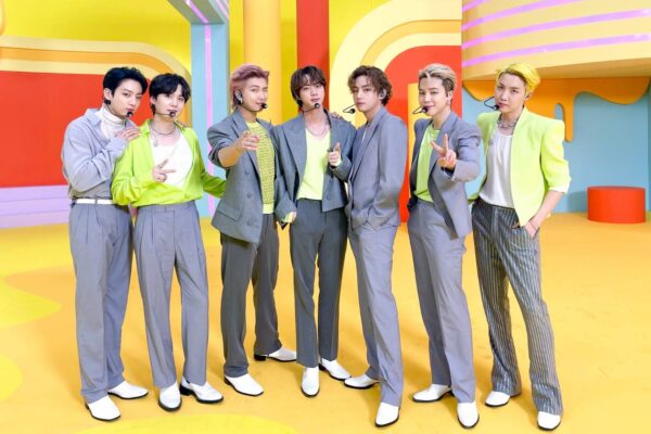 韓国アイドル(k-pop)の魅力やハマる理由は何?特徴やJ-popとの違いを解説!