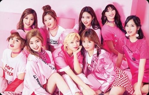 TWICE(トゥワイス)は生歌で被せなし？口パクかどうかの見分け方