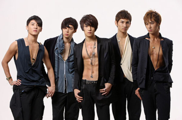 東方神起の脱退理由・分裂の黒幕や本当の理由とは