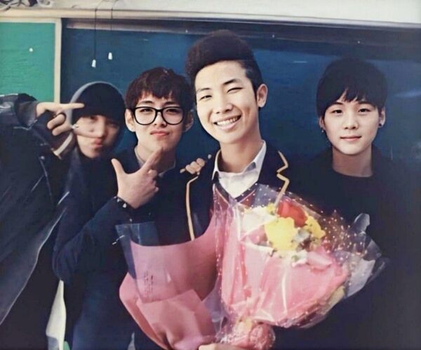 BTS RM(ナムジュン)の家族構成｜両親(父親・母親)の人柄や兄弟はいる？