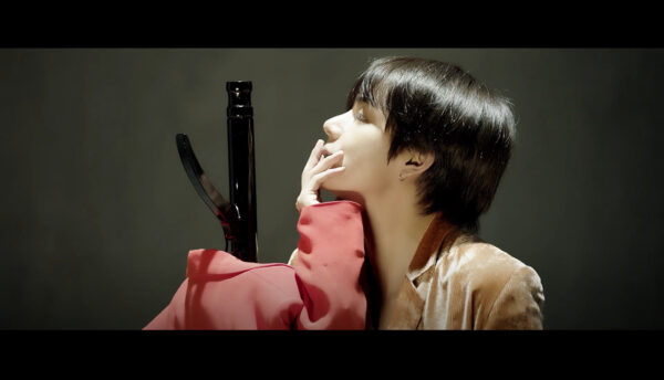 BTSテテ(v/キムテヒョン)のソロ曲「singularity」は発売4周年！どんな曲？和訳もご紹介