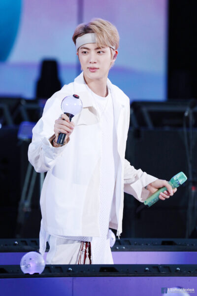 BTSメンバーの2022のマイクの色一覧！色が変わった人はいる？