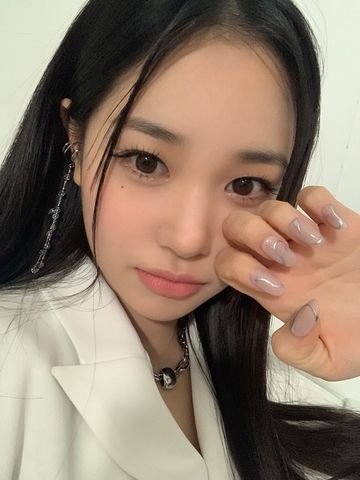 韓国アイドル(k-pop)のネイル事情2022|通ってるサロンやインスタ紹介・しない派も?