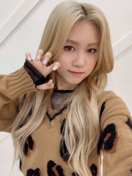 韓国アイドル(k-pop)のネイル事情2022|通ってるサロンやインスタ紹介・しない派も?