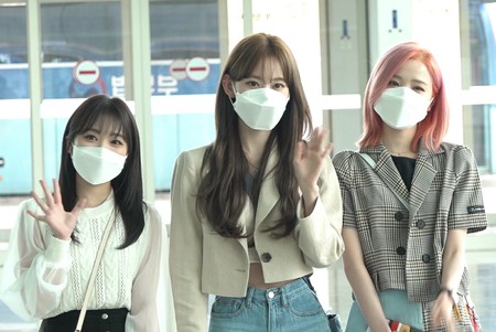 韓国アイドル(k-pop)のマスクの付け方まとめ!わざと大きいのをつけて顔を小さめに見せてる説も?