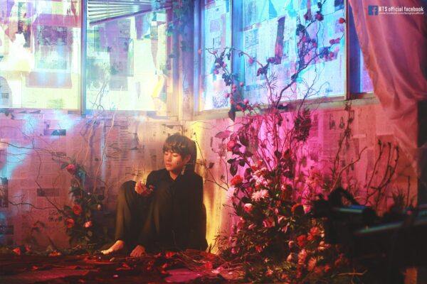 BTSテテ(v/キムテヒョン)のソロ曲「singularity」は発売4周年！どんな曲？和訳もご紹介