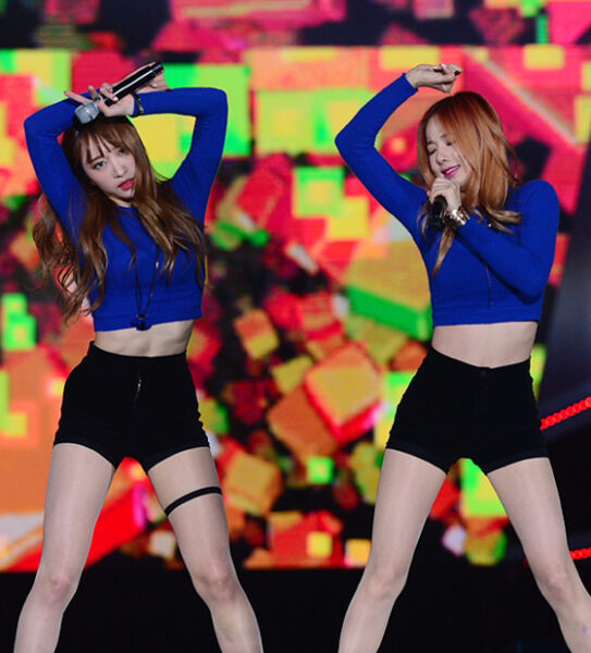 TWICE(トゥワイス)モモのくびれと腹筋の作り方！筋トレやダイエットも紹介